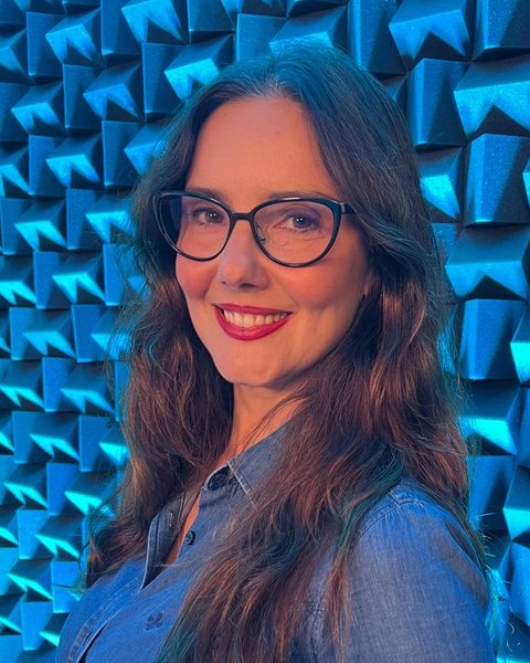 Vivian Teixeira